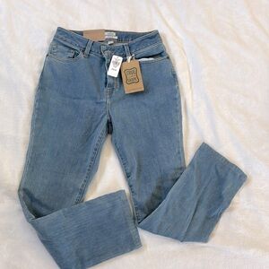 NEW!  L.L.BEAN Classic Fit 8 Petite